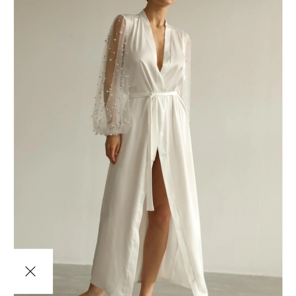 The robe ua Cassidy Robe